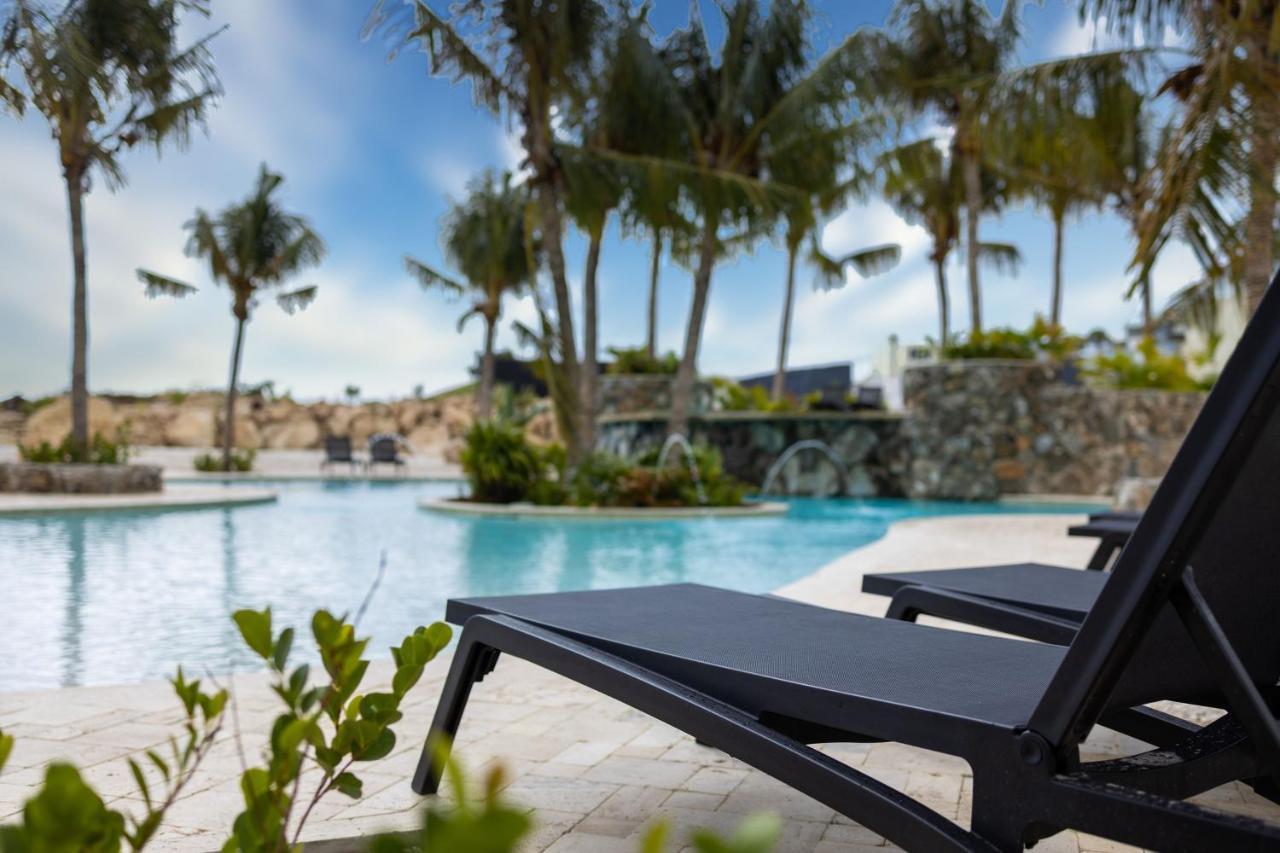 The Reef - Blue Bay Golf & Beach Resort 빌렘스타트 외부 사진